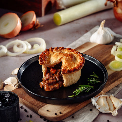 Black Sheep: Lamb & Black Garlic Pie (265g)