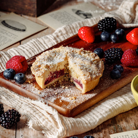 Fruits Of The Forest with Apple & Coconut Crumble Tart (145g)