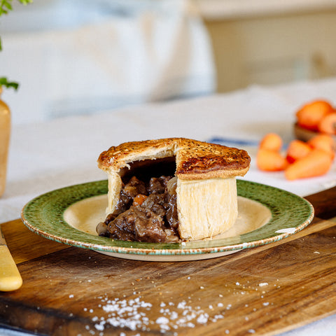 Steak 'n' Red Wine Pie