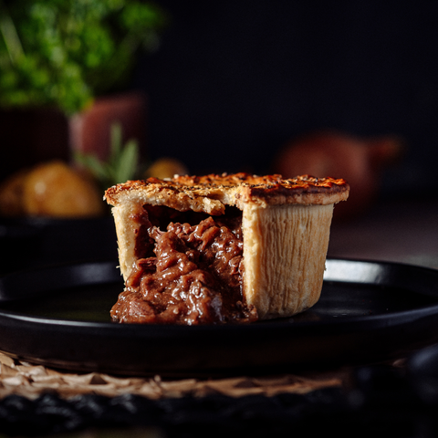Steak and KidNeath Pie - Steak and Kidney Pies 6 Pack – Deep-Filled Pies with Flaky Pastry and Premium Steak & Kidney Filling