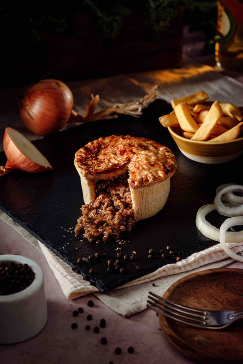 Cowing Lush: Minced Beef & Gravy Pie