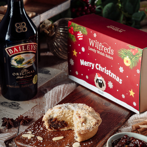 Baileys Almond Crumble Mince Pies
