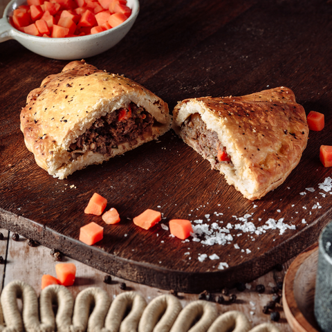 Traditional Beef, Potato & Veg Welsh Oggie Pasty (265g)