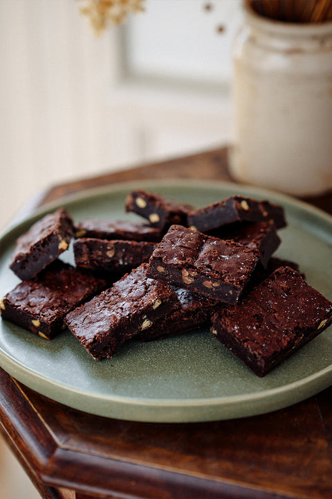 Luxury Milk & White Chocolate Chip Brownies