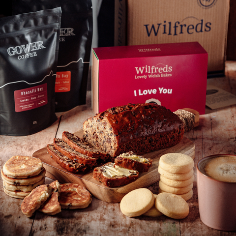 Welsh Coffee Gift Set – Luxury Hamper with Gower Coffee, Bara Brith Loaf, Welsh Cakes & Shortbread