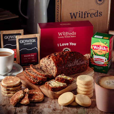 Luxury Welsh Tea & Coffee Hamper with Bara Brith, Welsh Cakes and Shortbread Biscuits