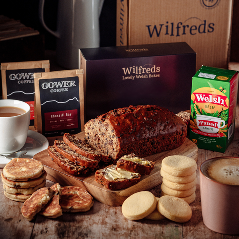 Luxury Welsh Tea & Coffee Hamper with Bara Brith, Welsh Cakes and Shortbread Biscuits