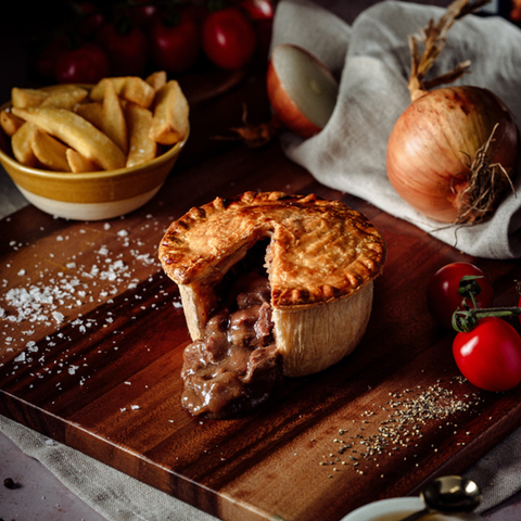 Saucy Cow: Steak & Ale Pie (265g)
