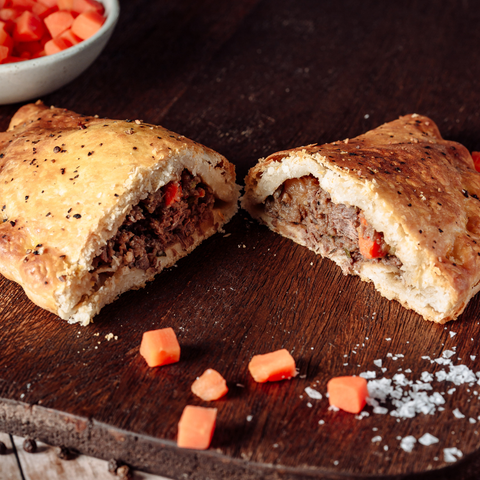 Traditional Beef, Potato & Veg Welsh Oggie Pasty (265g)