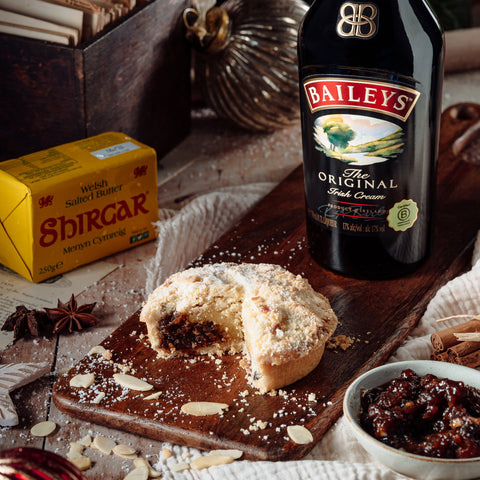 Baileys and Almond Crumble Mince Pies